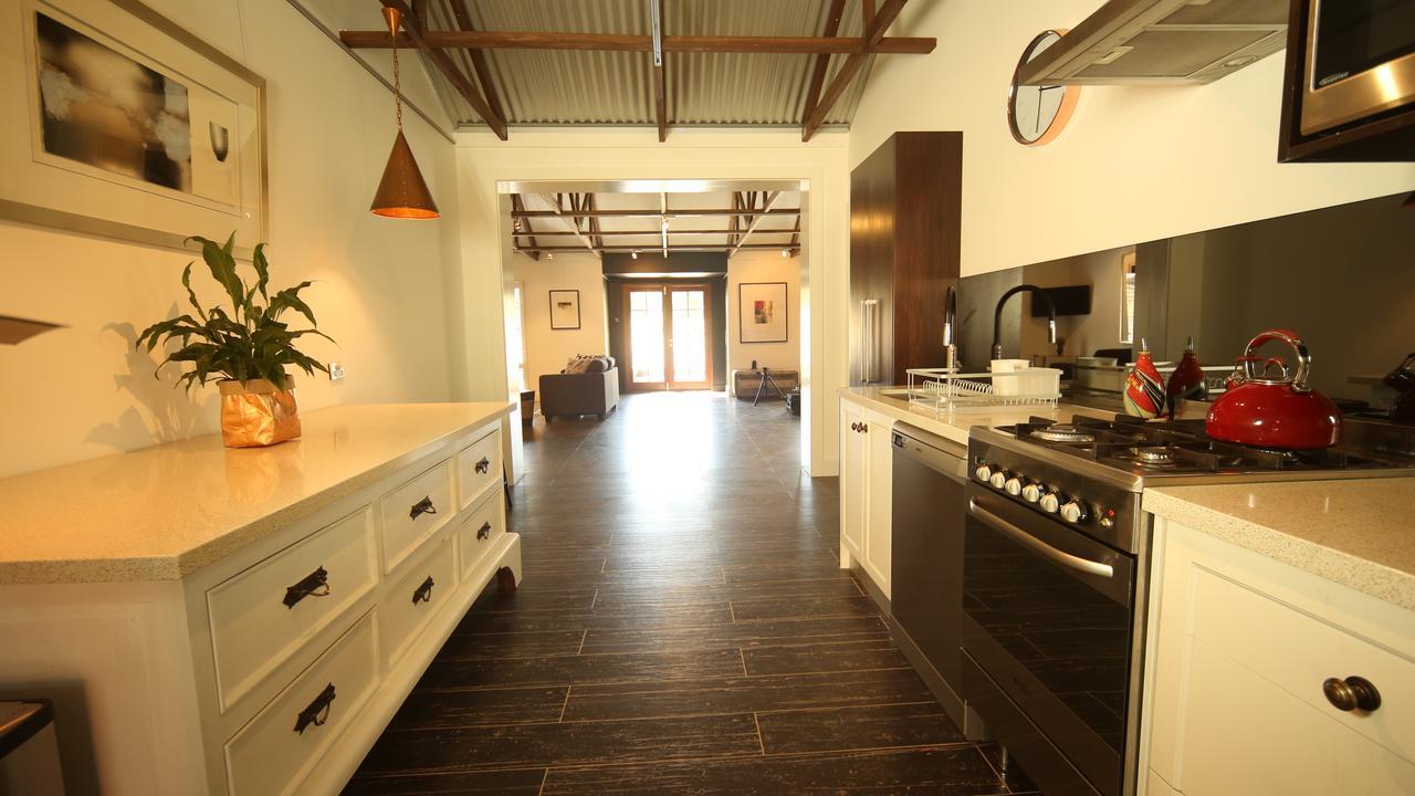 Irongate Studio B&B Mintaro ภายนอก รูปภาพ