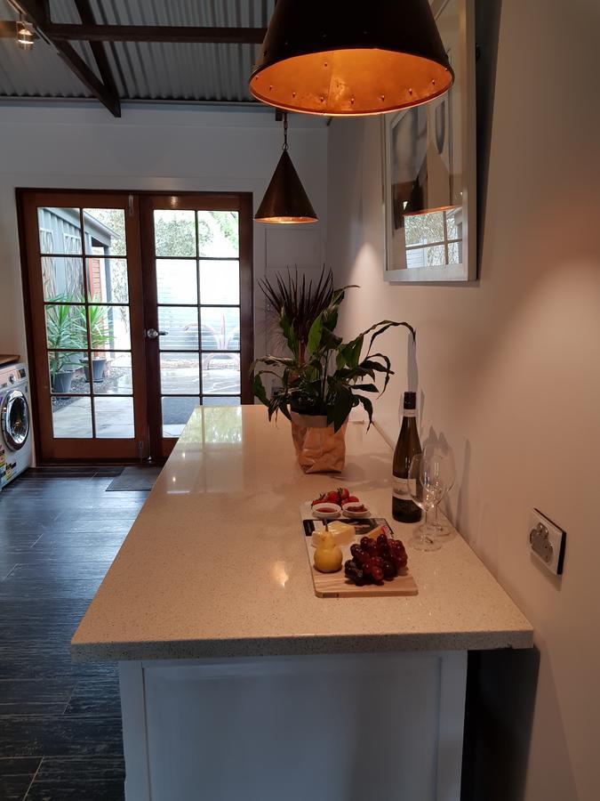 Irongate Studio B&B Mintaro ภายนอก รูปภาพ
