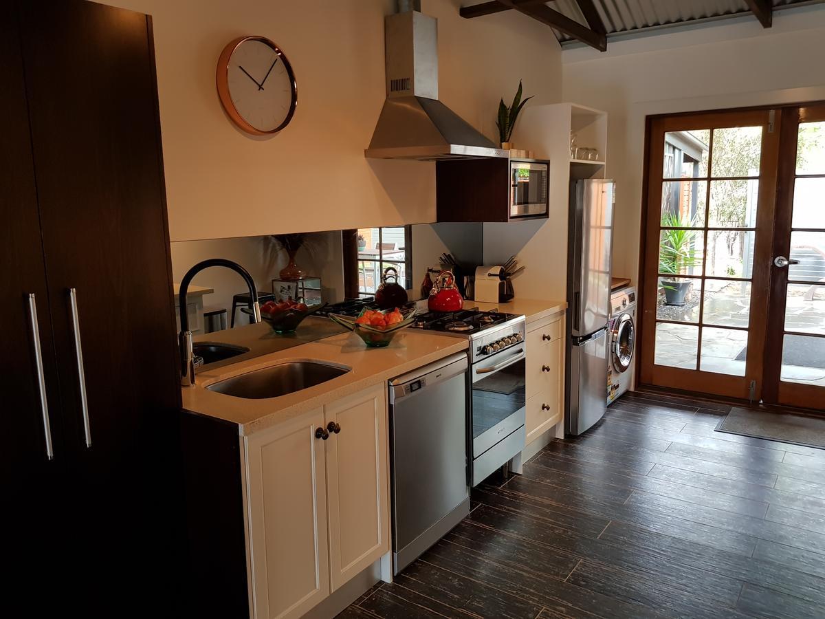 Irongate Studio B&B Mintaro ภายนอก รูปภาพ